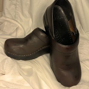 Dansko Dark Brown Leather Clogs Size 37